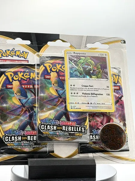 Tripack_Pokémon_EB02 _Clash_des_Rebelles _Rayquaza (93)_resultat.webp